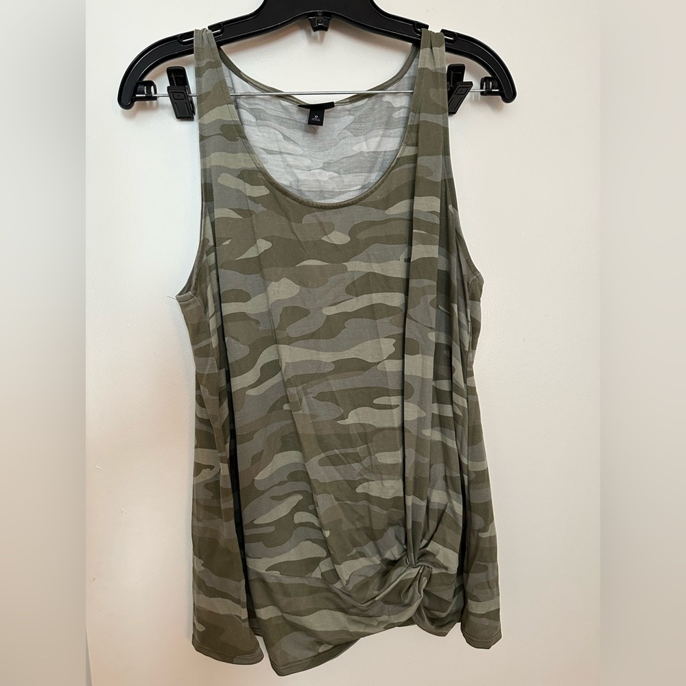 Torrid camo tank top with knot detail